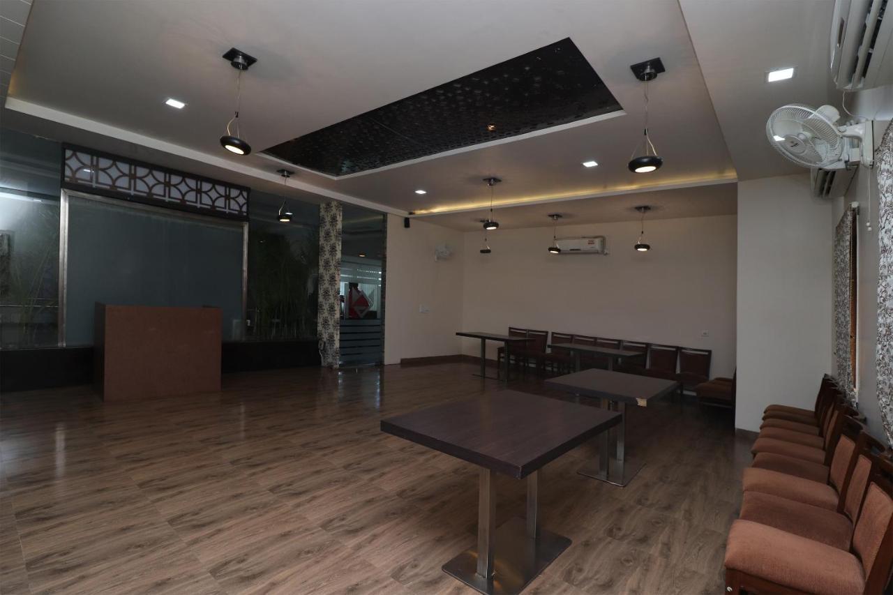 Oyo 29382 Golden Laurel Inn Deoria Extérieur photo