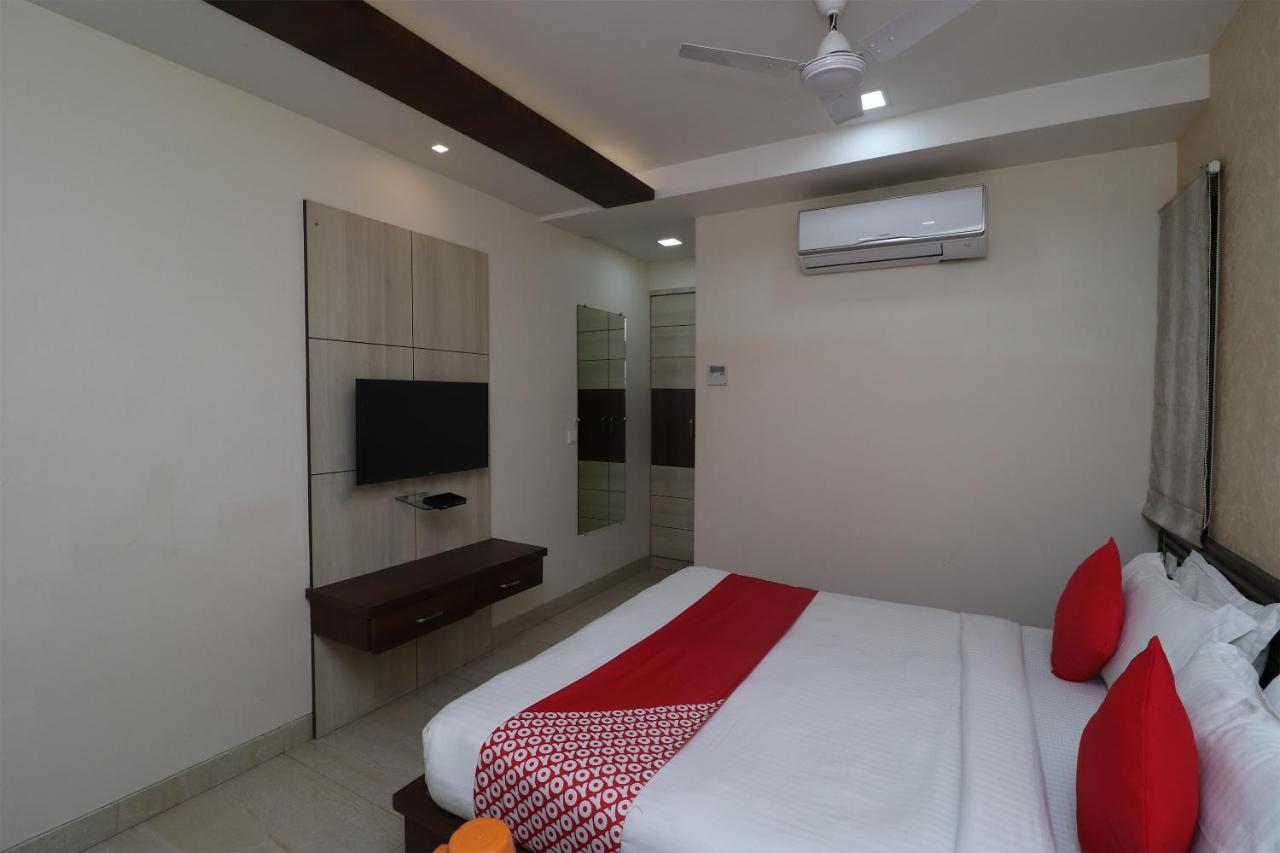 Oyo 29382 Golden Laurel Inn Deoria Extérieur photo
