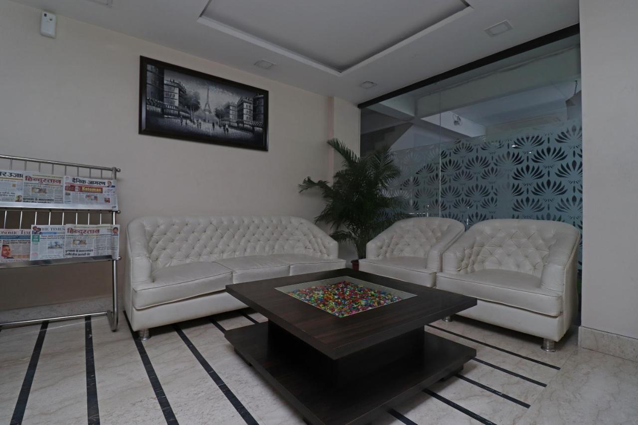Oyo 29382 Golden Laurel Inn Deoria Extérieur photo